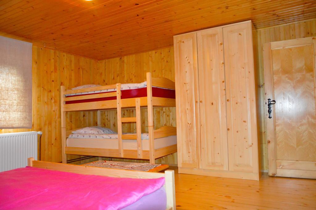 Brunarica Petric - Bela Krajina - Komarna Vas - Smucisce Gace - Semic Екстер'єр фото